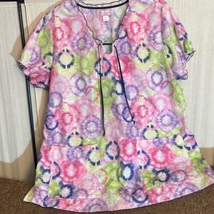 Woman Koi 2x scrub top